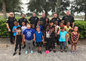 cops n kids group photo